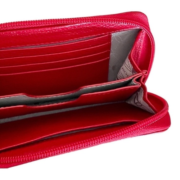 Bodhi Red Pebbled Leather Embossed Classic Small Wristlet Wallet - Picture 5 of 6